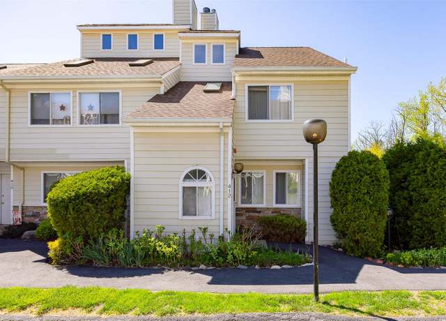 Property at 412 Crystal Hill Ln, Poughkeepsie, NY 12603, 2 beds, 2.5 baths