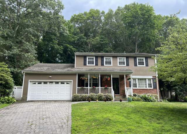 Property at 31A Nevinwood Pl, Huntington Station, NY 11746, 4 beds, 2.5 baths