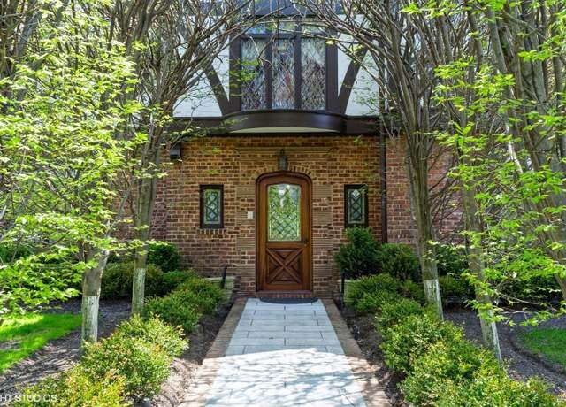Property at 17 Sutton Pl, Lawrence, NY 11559, 7 beds, 7 baths