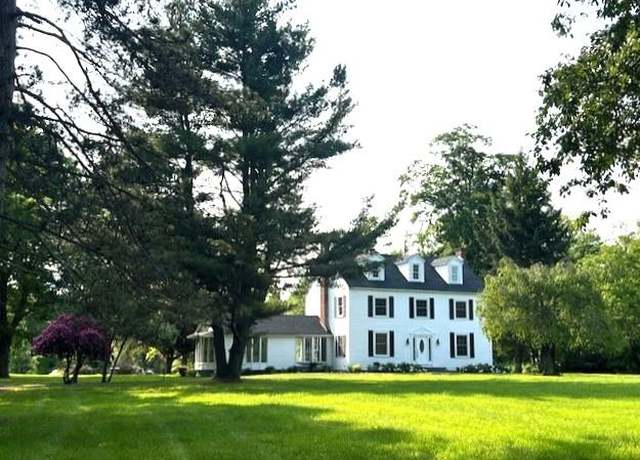 Property at 194 River Rd, Montgomery, NY 12586, 6 beds, 4 baths