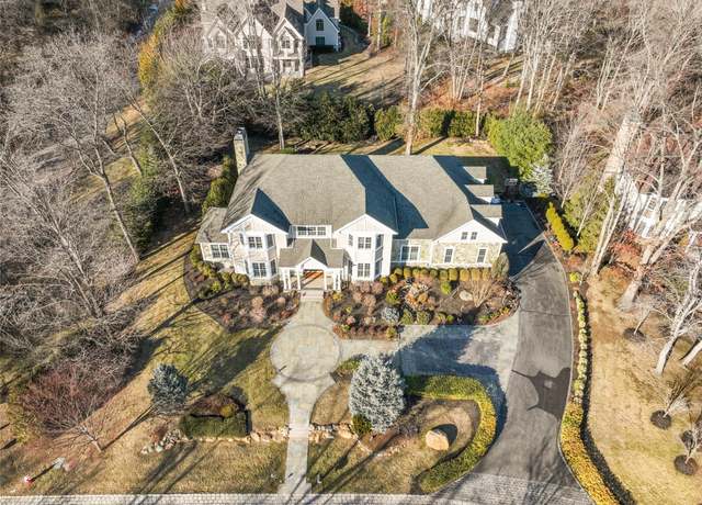 Property at 1 Buckingham Ct, Muttontown, NY 11791, 6 beds, 7 baths