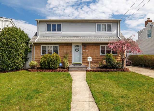 Property at 2357 Willow St, Wantagh, NY 11793, 4 beds, 2 baths