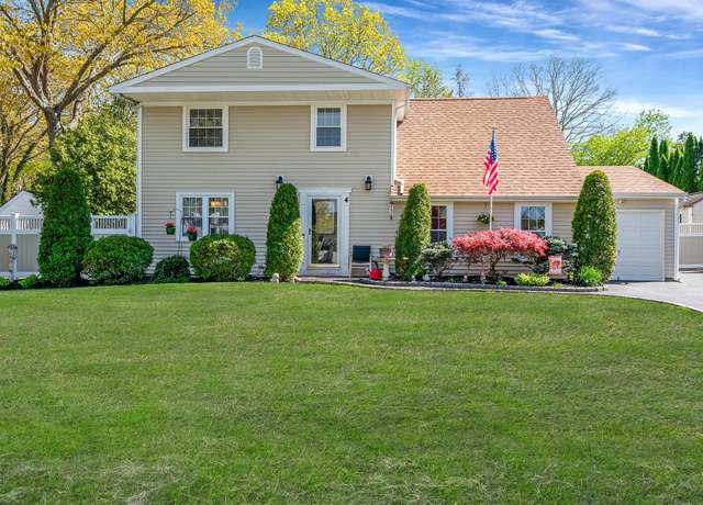 Property at 4 Cottonwood Ave, Port Jefferson Station, NY 11776, 4 beds, 2.5 baths