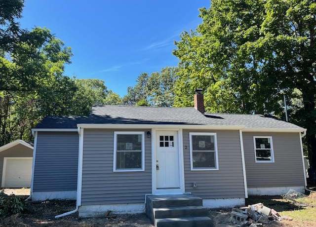 Property at 2 Myrtle Ln, Coram, NY 11727, 3 beds, 1 bath