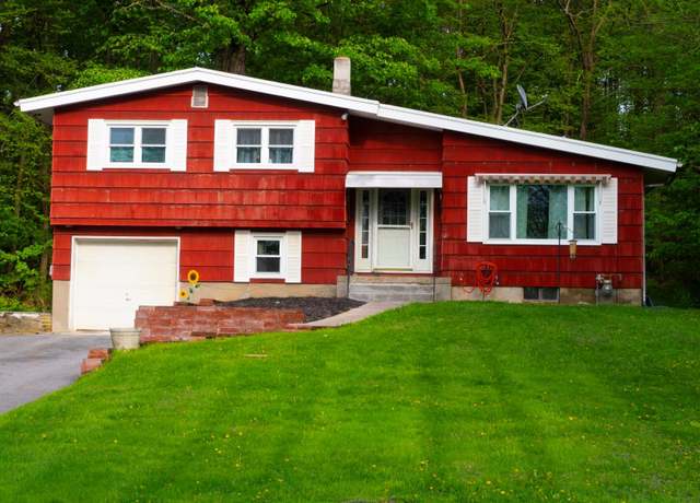 Property at 44 Old Route 208, Montgomery, NY 12549, 3 beds, 2 baths