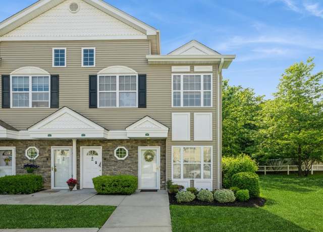 Property at 174 Spring Dr #174, East Meadow, NY 11554, 2 beds, 2.5 baths