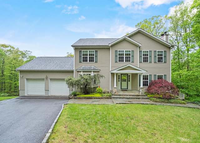 Property at 218 Hessian Hills Rd, Croton-on-hudson, NY 10520, 3 beds, 3.5 baths
