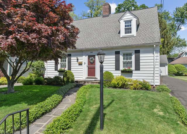 Property at 242 N Manor Ave, Kingston, NY 12401, 3 beds, 1.5 baths