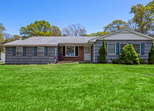 Property at 25 Teele Dr, Coram, NY 11727, 3 beds, 2 baths