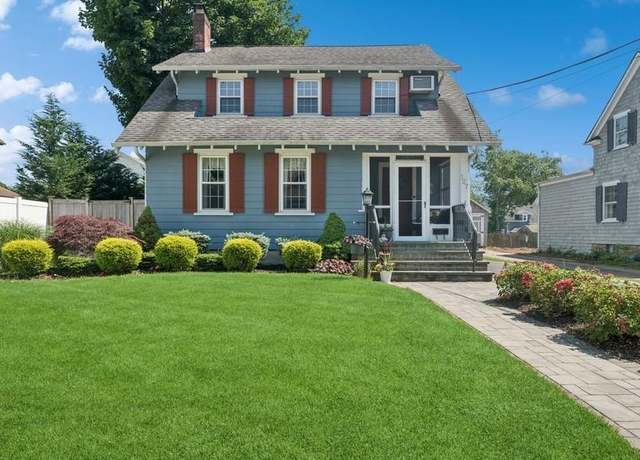 Property at 127 Rose St, Freeport, NY 11520, 3 beds, 1.5 baths