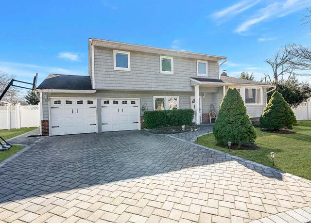 Property at 7 Ascot Ct, Dix Hills, NY 11746, 4 beds, 2.5 baths