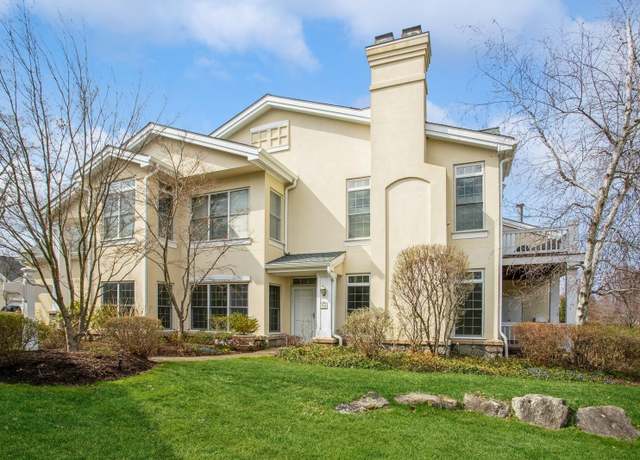 Property at 94 Doral Greens Dr W, Rye Brook, NY 10573, 2 beds, 2.5 baths