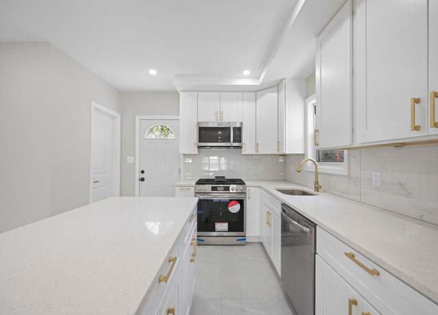 Property at 1463 William Pl, Bronx, NY 10461, 4 beds, 3.5 baths