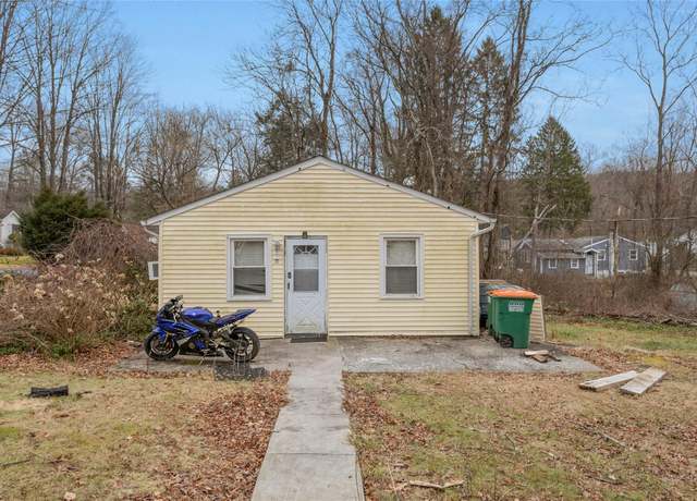 Property at 22 Edwin St, Putnam Valley, NY 10579, 2 beds, 1 bath