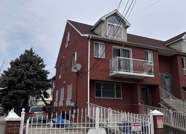 Property at 136-03 58 Ave, Flushing, NY 11355, 5 beds, 3.5 baths
