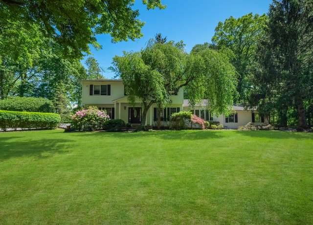 Property at 33 Rochelle Dr, New City, NY 10956, 5 beds, 2.5 baths