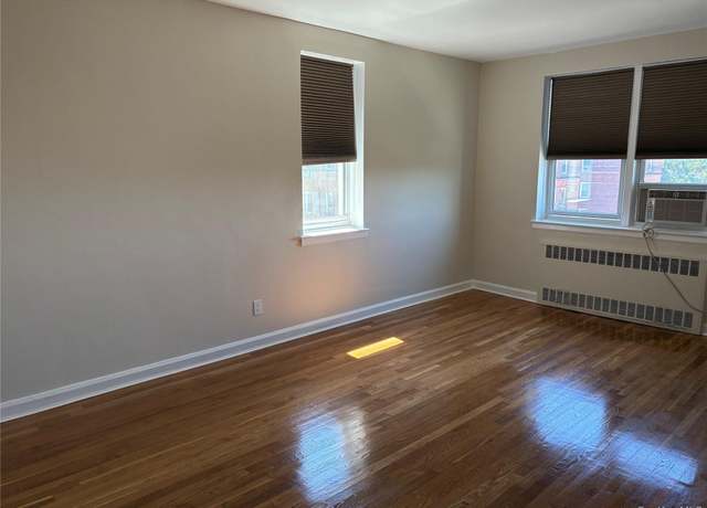 Property at 22 Mulford Pl Unit 6C, Hempstead, NY 11550, 1 bath