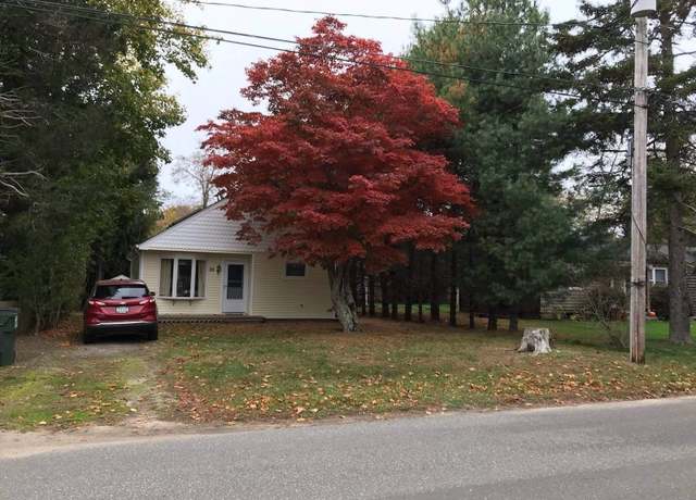 Property at 35 Bay Ave, Southampton, NY 11968, 3 beds, 1 bath