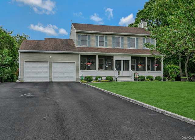 Property at 370 Pheasant Pl, Greenport, NY 11944, 4 beds, 2.5 baths