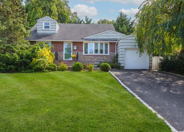Property at 18 Longfellow Dr, Huntington Station, NY 11746, 4 beds, 3 baths