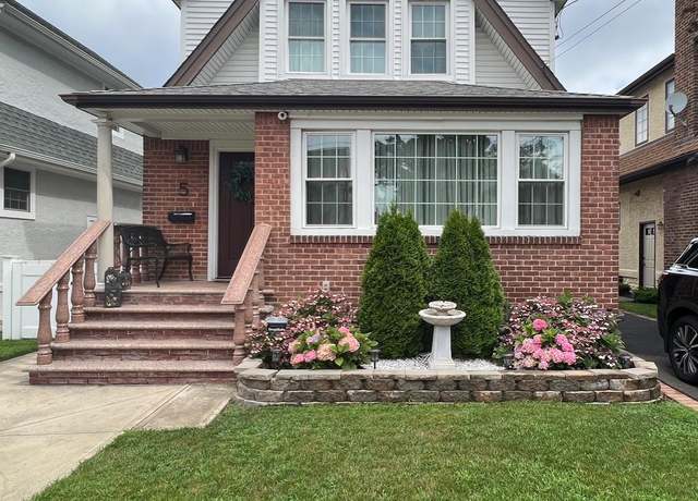 Property at 5 Lawrence Ave, Lynbrook, NY 11563, 3 beds, 1.5 baths