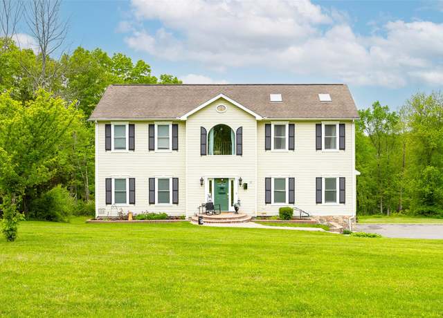 Property at 12 Broadview Ln, Red Hook, NY 12571, 3 beds, 3.5 baths