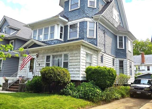 Property at 8741 95th St, Woodhaven, NY 11421, 5 beds, 1.5 baths