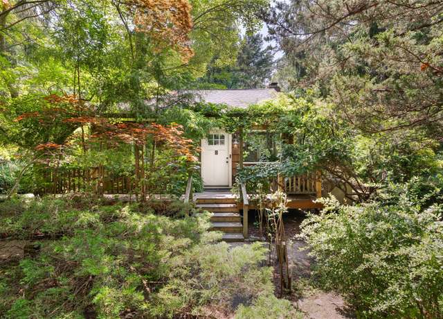 Property at 3 Leslie Ct, Speonk, NY 11972, 2 beds, 2 baths
