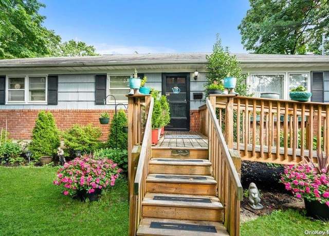 Property at 1931 Miller Pl, Merrick, NY 11566, 4 beds, 1 bath
