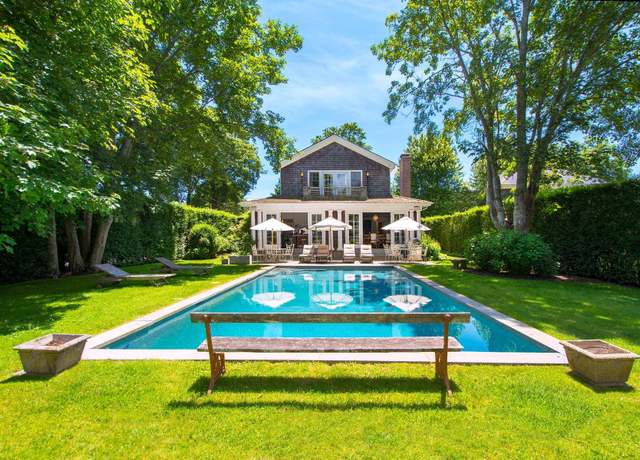 Property at 97 Pelletreau St, Southampton, NY 11968, 5 beds, 5 baths