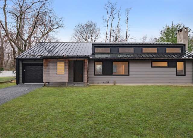 Property at 7 Lexington Dr, Croton-on-hudson, NY 10520, 4 beds, 3.5 baths