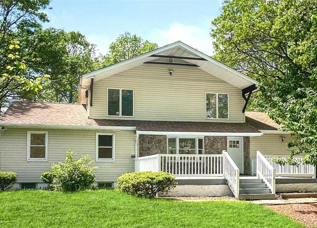 Property at 36 Arbutus Ct, Ronkonkoma, NY 11779, 5 beds, 3 baths