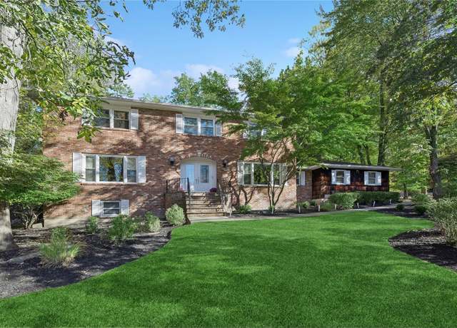 Property at 20 Rolling Ridge Rd, New City, NY 10956, 5 beds, 3.5 baths