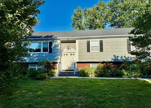 Property at 102 Cox Ave, Armonk, NY 10504, 3 beds, 2 baths