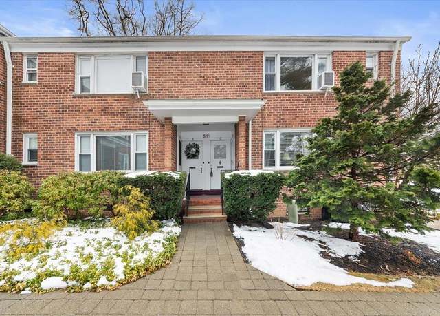 Property at 51 1/2 Carpenter Ave Unit C, Mount Kisco, NY 10549, 1 bed, 1 bath