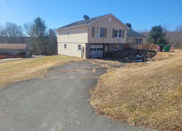 Property at 26 Rolling Meadows Rd, Livingston Manor, NY 12758, 3 beds, 2.5 baths