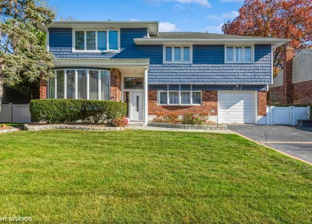 Property at 1539 Jennie Rd, Wantagh, NY 11793, 5 beds, 3.5 baths