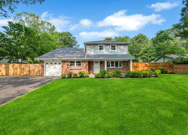Property at 38 Gildare Dr, East Northport, NY 11731, 4 beds, 2.5 baths
