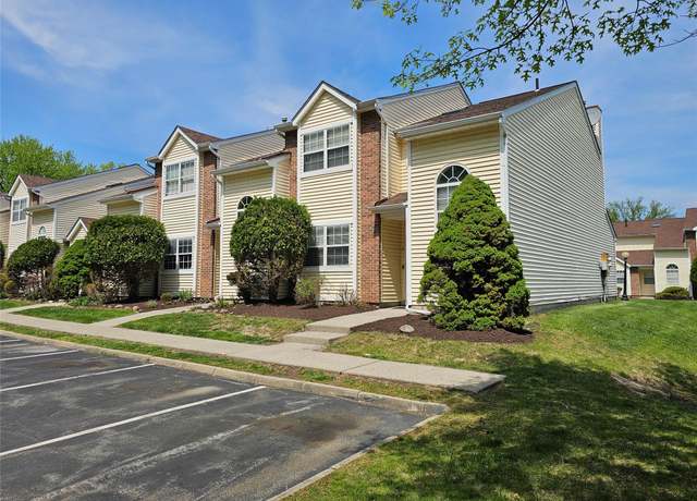 Property at 23 Woodlake Dr, Middletown, NY 10940, 3 beds, 1.5 baths