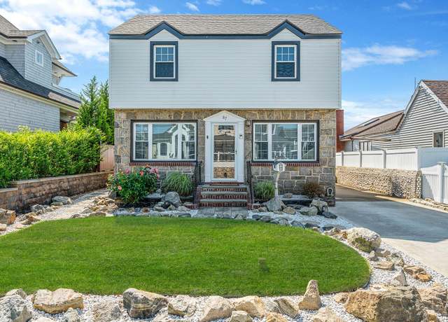 Property at 87 E Shore Dr, Babylon, NY 11702, 3 beds, 2 baths