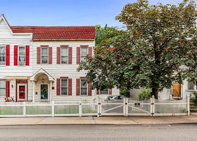 Property at 60-14 69th Pl, Maspeth, NY 11378, 3 beds, 2.5 baths