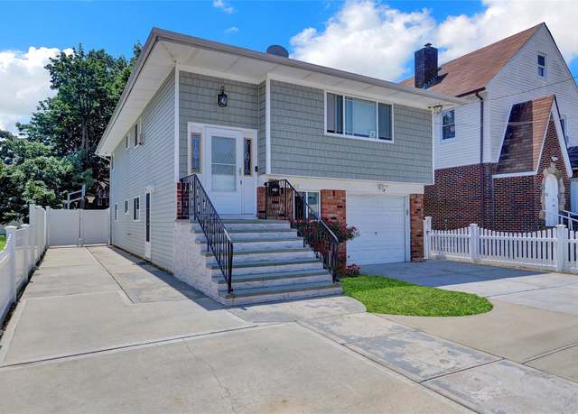 Property at 42 Peters Ave, Hempstead, NY 11550, 6 beds, 3 baths