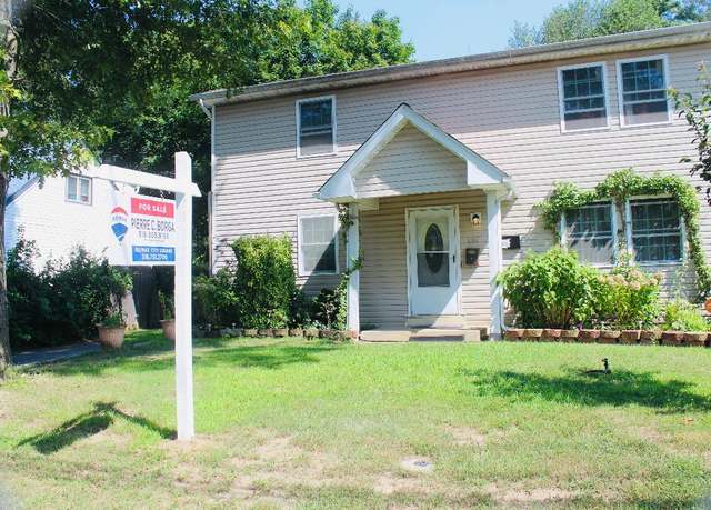 Property at 193 Parkway Blvd, Wyandanch, NY 11798, 6 beds, 2 baths