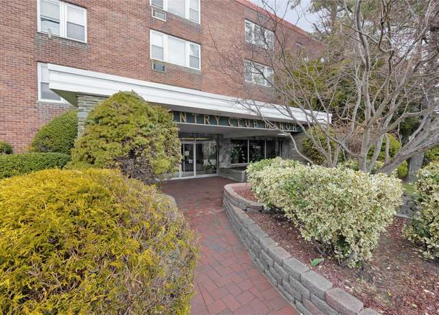 Property at 250 W Merrick Rd Unit 1F, Freeport, NY 11520, 2 beds, 1 bath