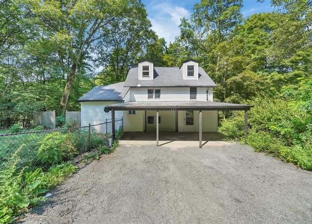 Property at 425 Old Dutch Hollow Rd, Monroe, NY 10950, 5 beds, 2 baths