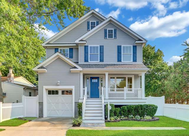 Property at 7 Bayview St E, East Rockaway, NY 11518, 3 beds, 3 baths