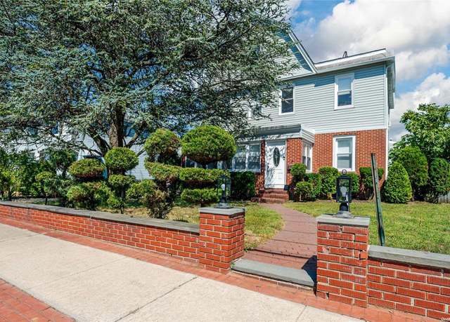 Property at 223 Hickox Ave, Woodmere, NY 11598, 5 beds, 4 baths