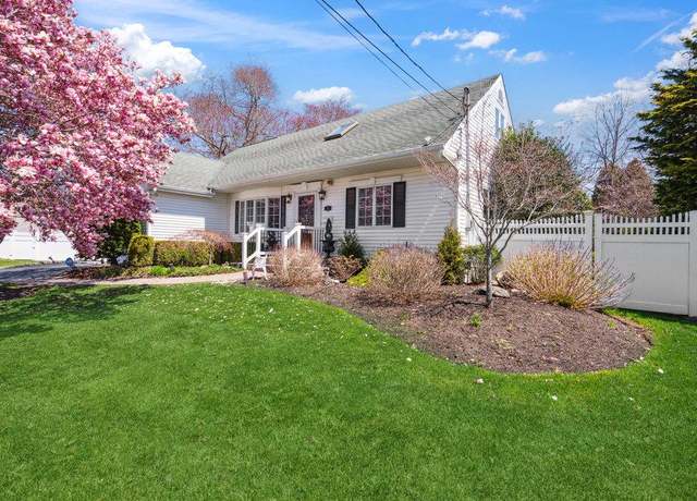 Property at 21 Sharon Dr, Patchogue, NY 11772, 4 beds, 2 baths