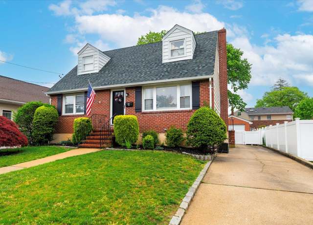 Property at 2611 Kenny Ave, Merrick, NY 11566, 4 beds, 2 baths