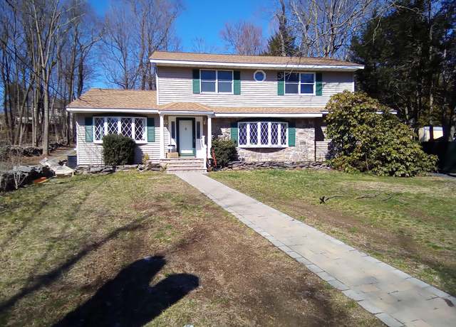 Property at 129 Franklin Ave, Monroe, NY 10950, 5 beds, 2 baths
